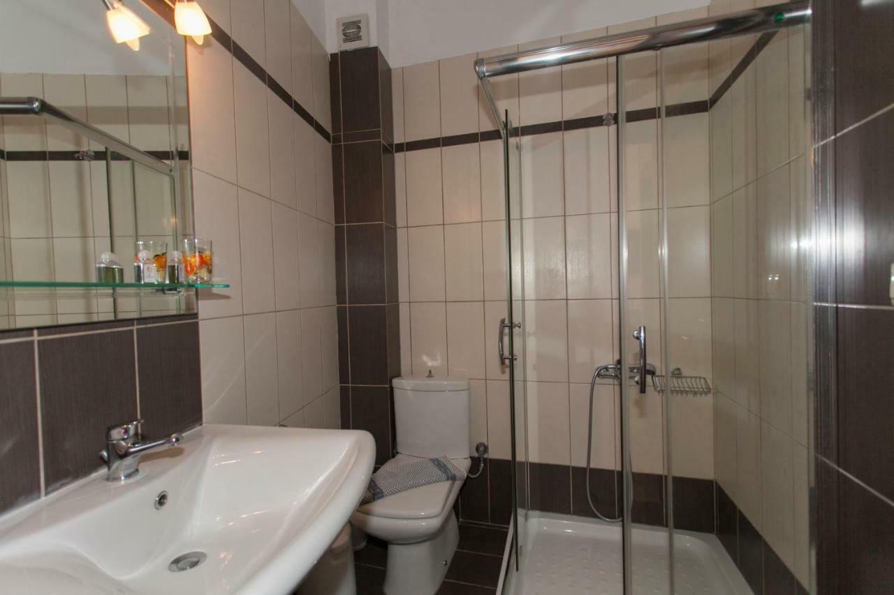 Siarbas Hotel Паралия Враху Екстериор снимка