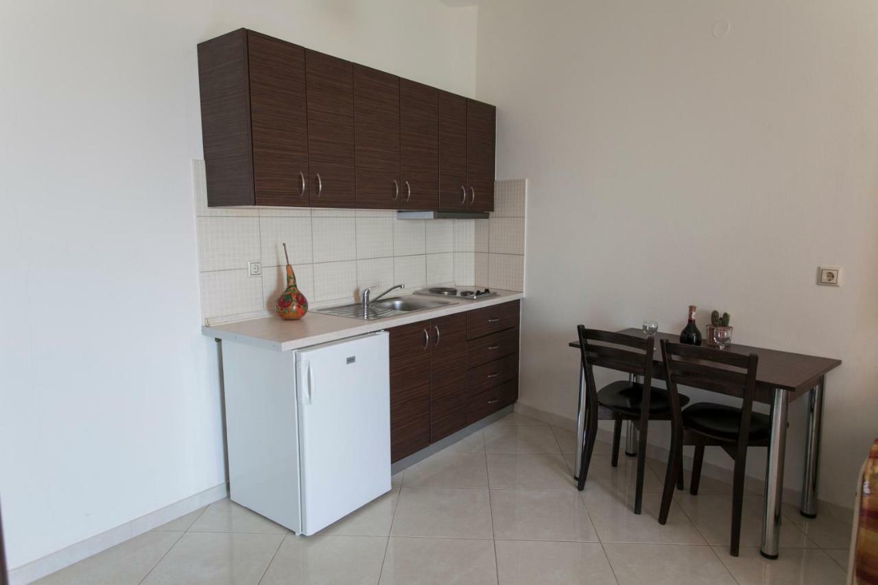 Siarbas Hotel Паралия Враху Екстериор снимка